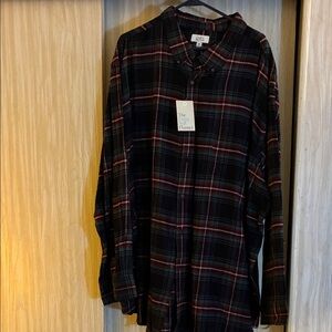 Croft & Barrow Men's Dark Plaid Button Down Shirt